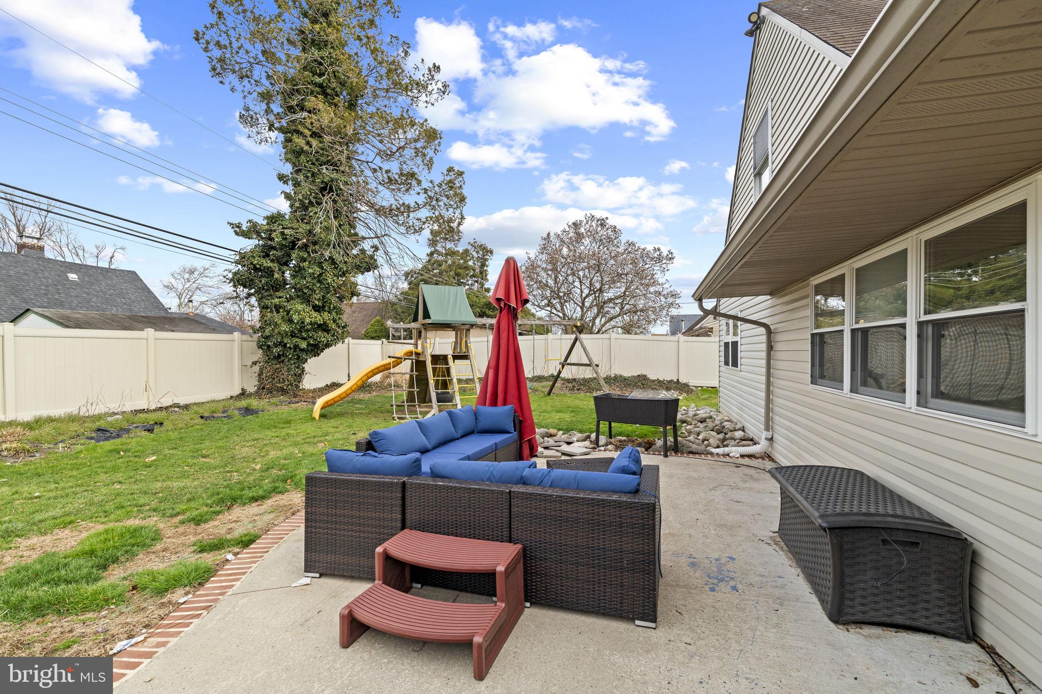 FORSYTHIA GATE - Residential