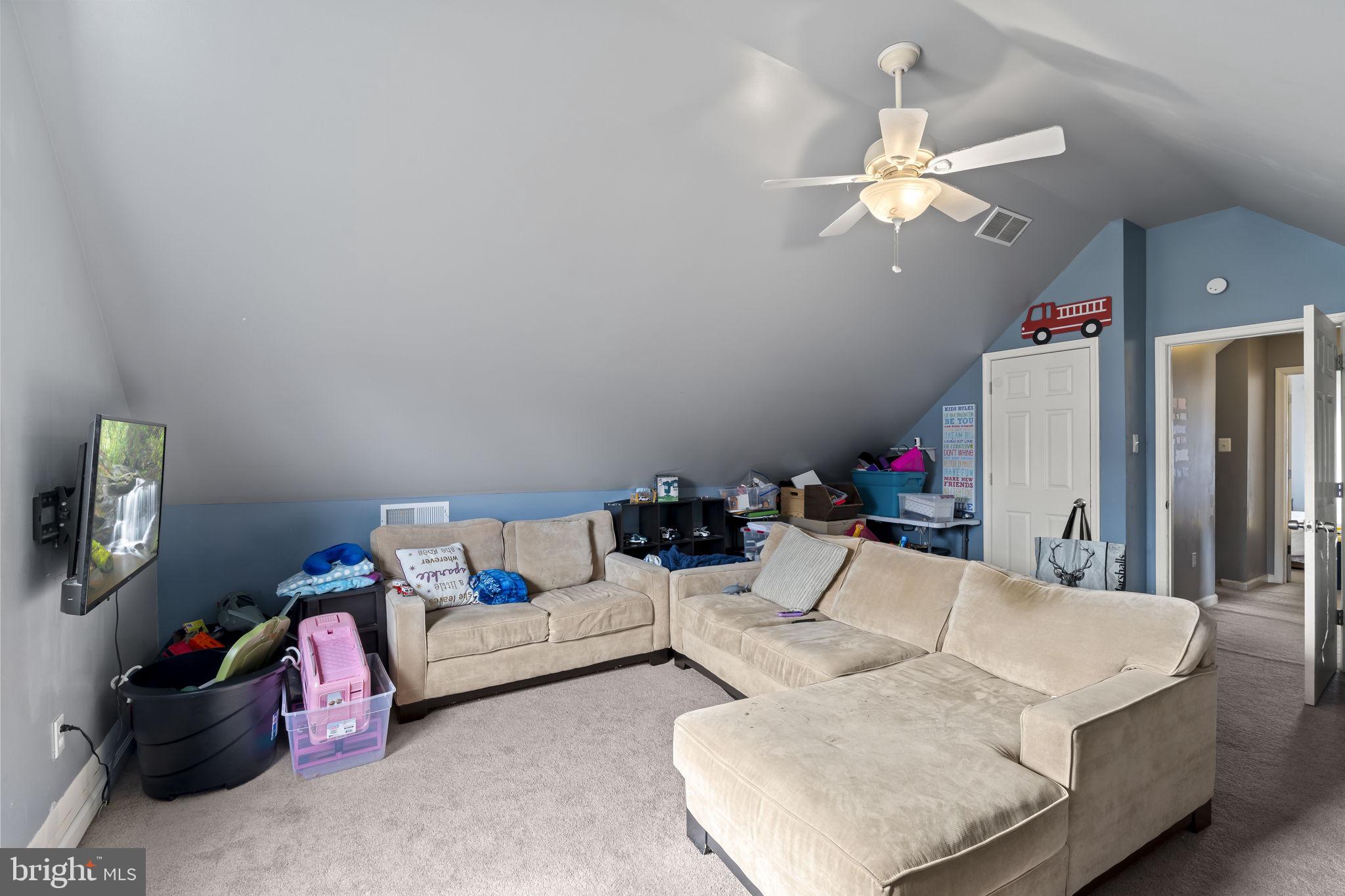 FORSYTHIA GATE - Residential