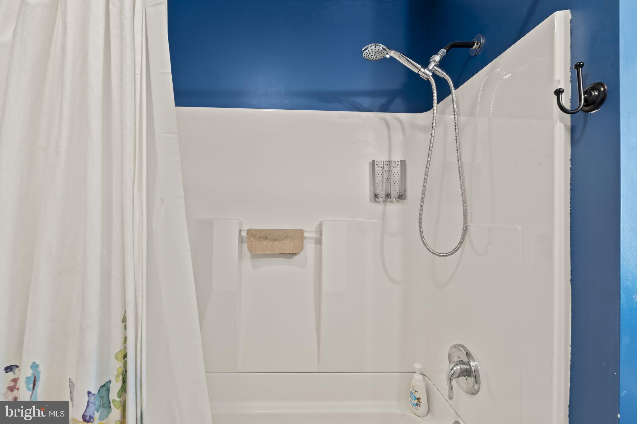 FORSYTHIA GATE - Residential