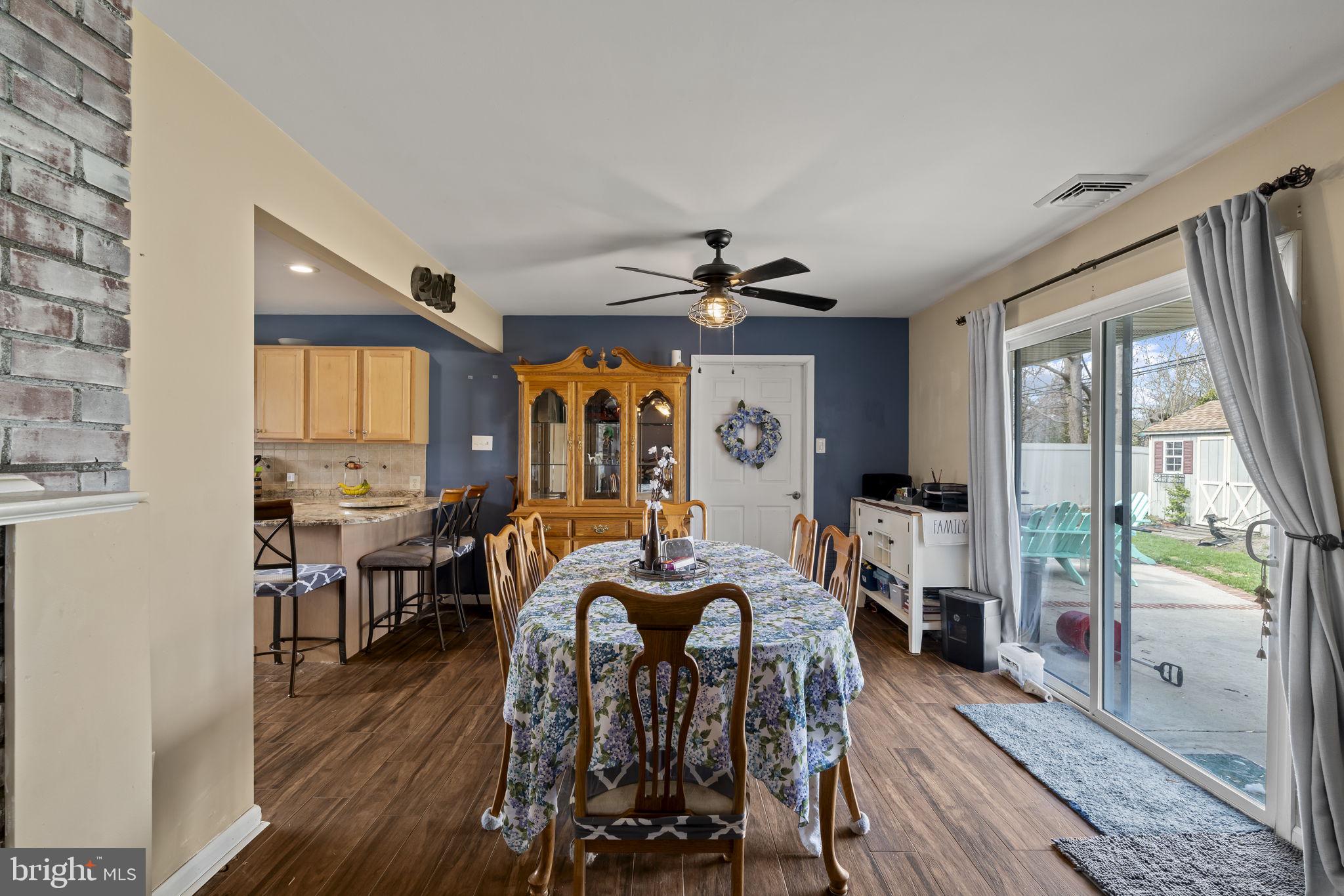 FORSYTHIA GATE - Residential