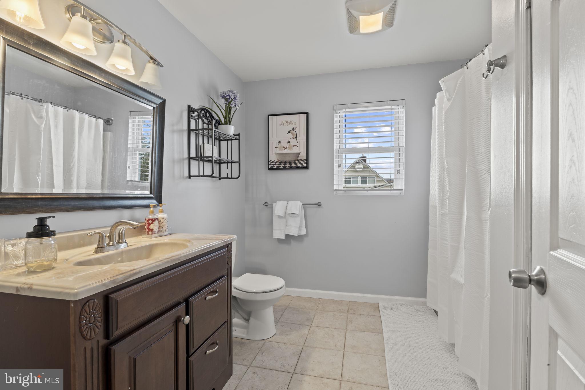 FORSYTHIA GATE - Residential