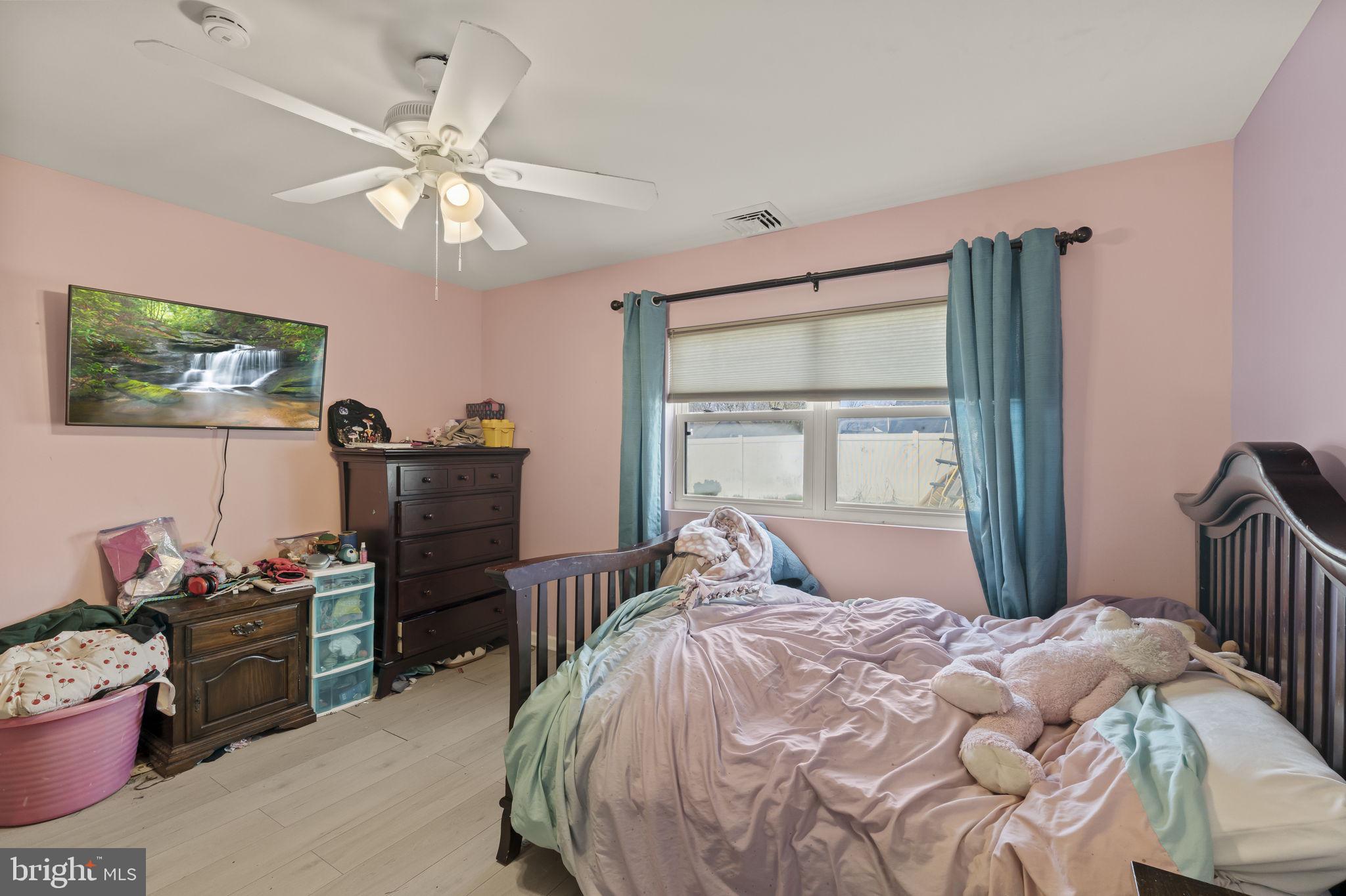 FORSYTHIA GATE - Residential