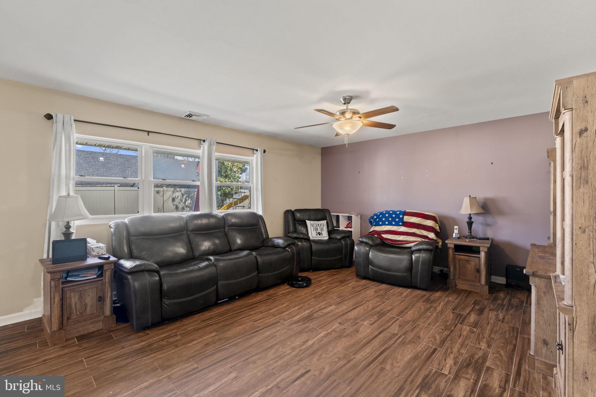 FORSYTHIA GATE - Residential