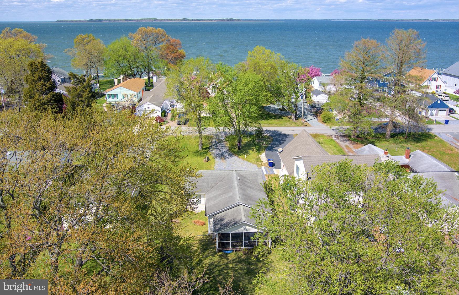 819 CHESTER RIVER DRIVE