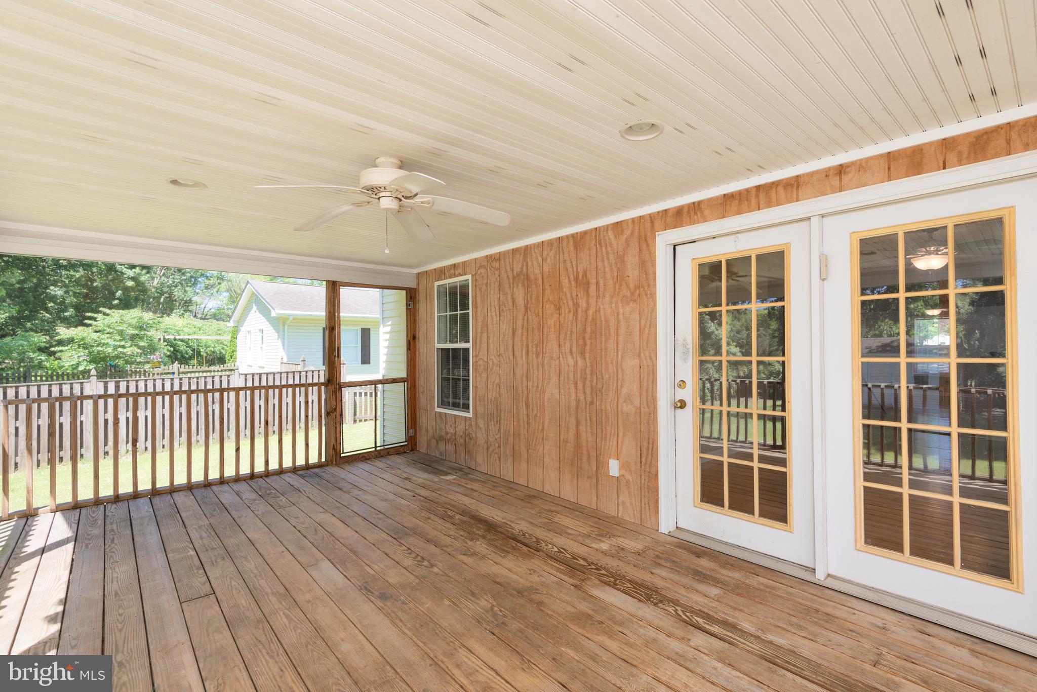 819 CHESTER RIVER DRIVE