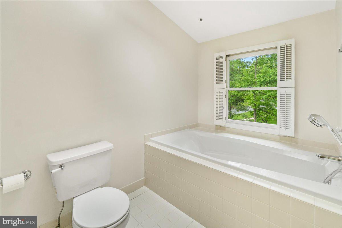 WOODSPRING AT NEW MARKET - Residential