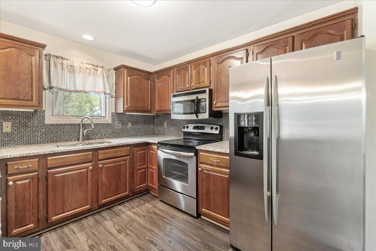 WOODSPRING AT NEW MARKET - Residential