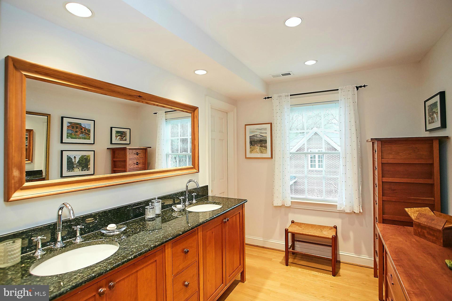 LANGLEY OAKS - Residential