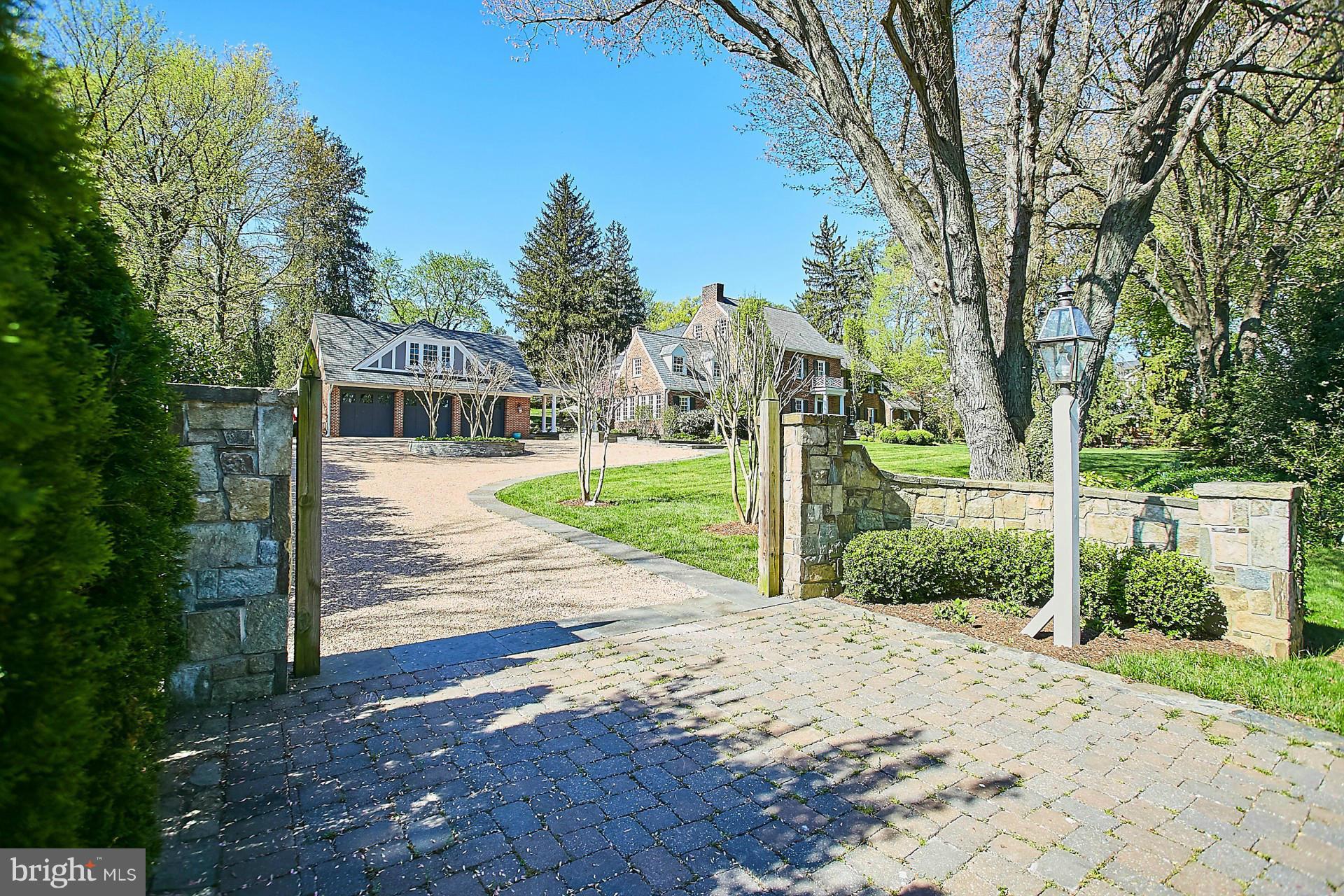 LANGLEY OAKS - Residential