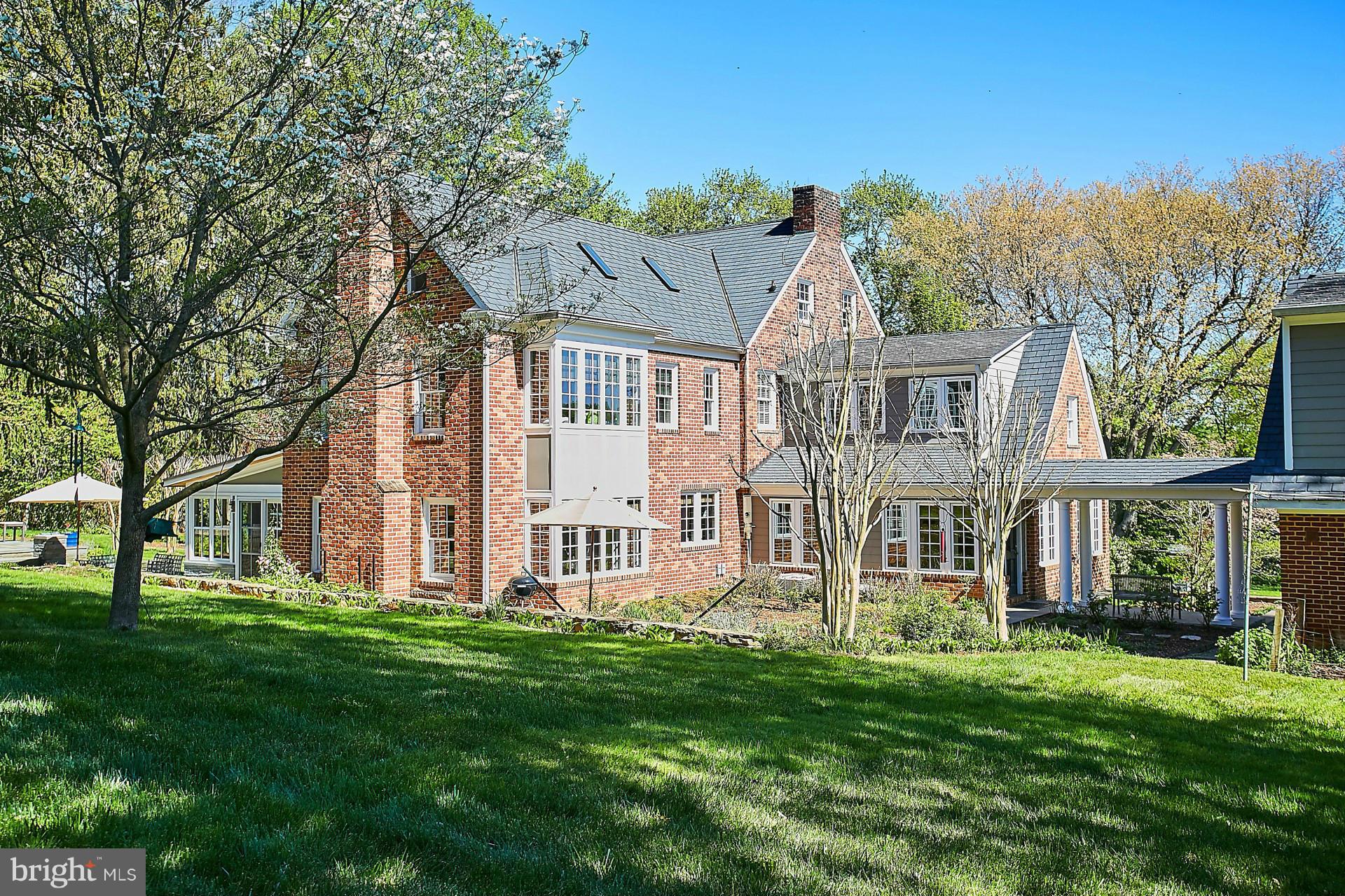 LANGLEY OAKS - Residential