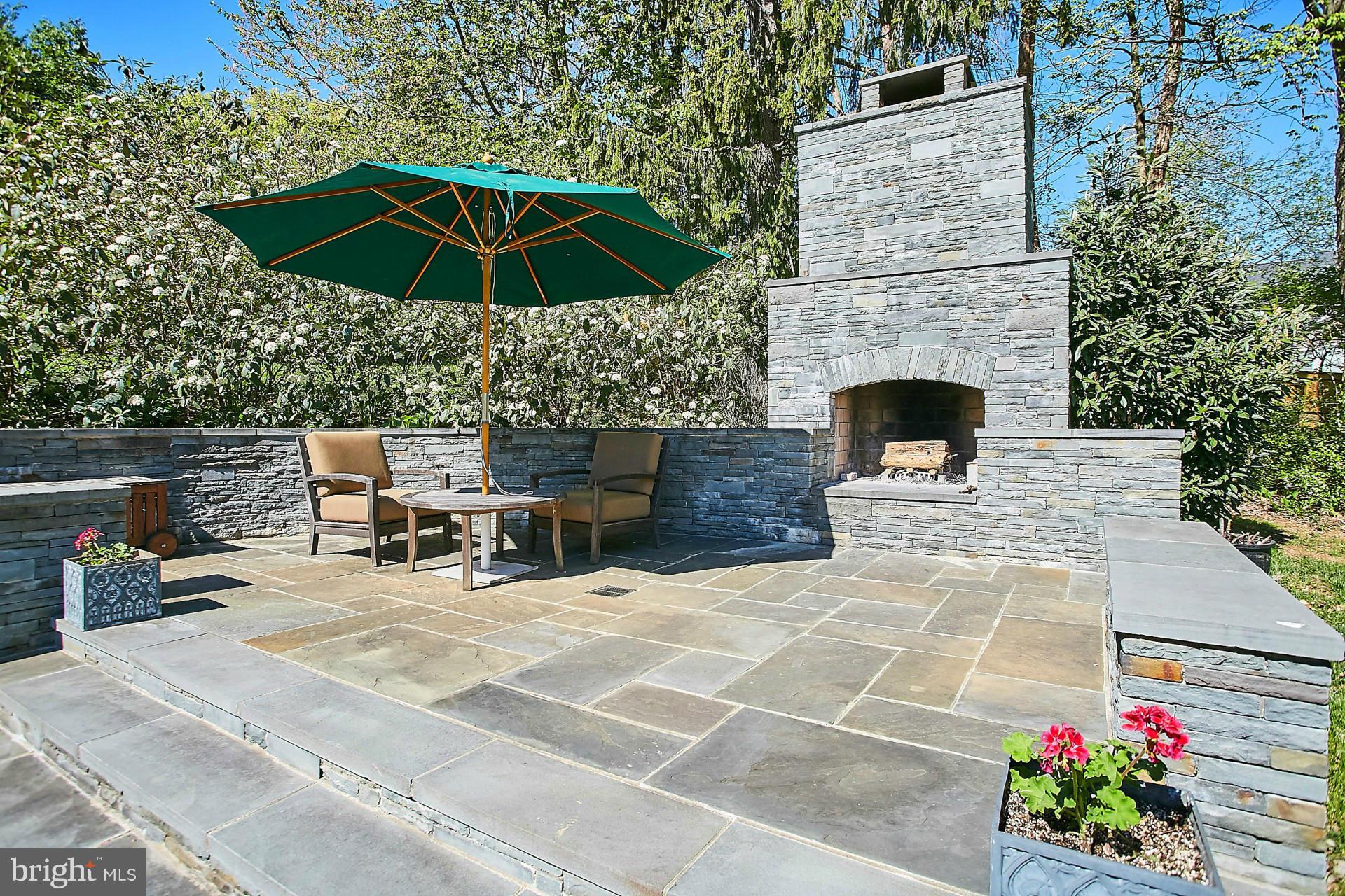 LANGLEY OAKS - Residential