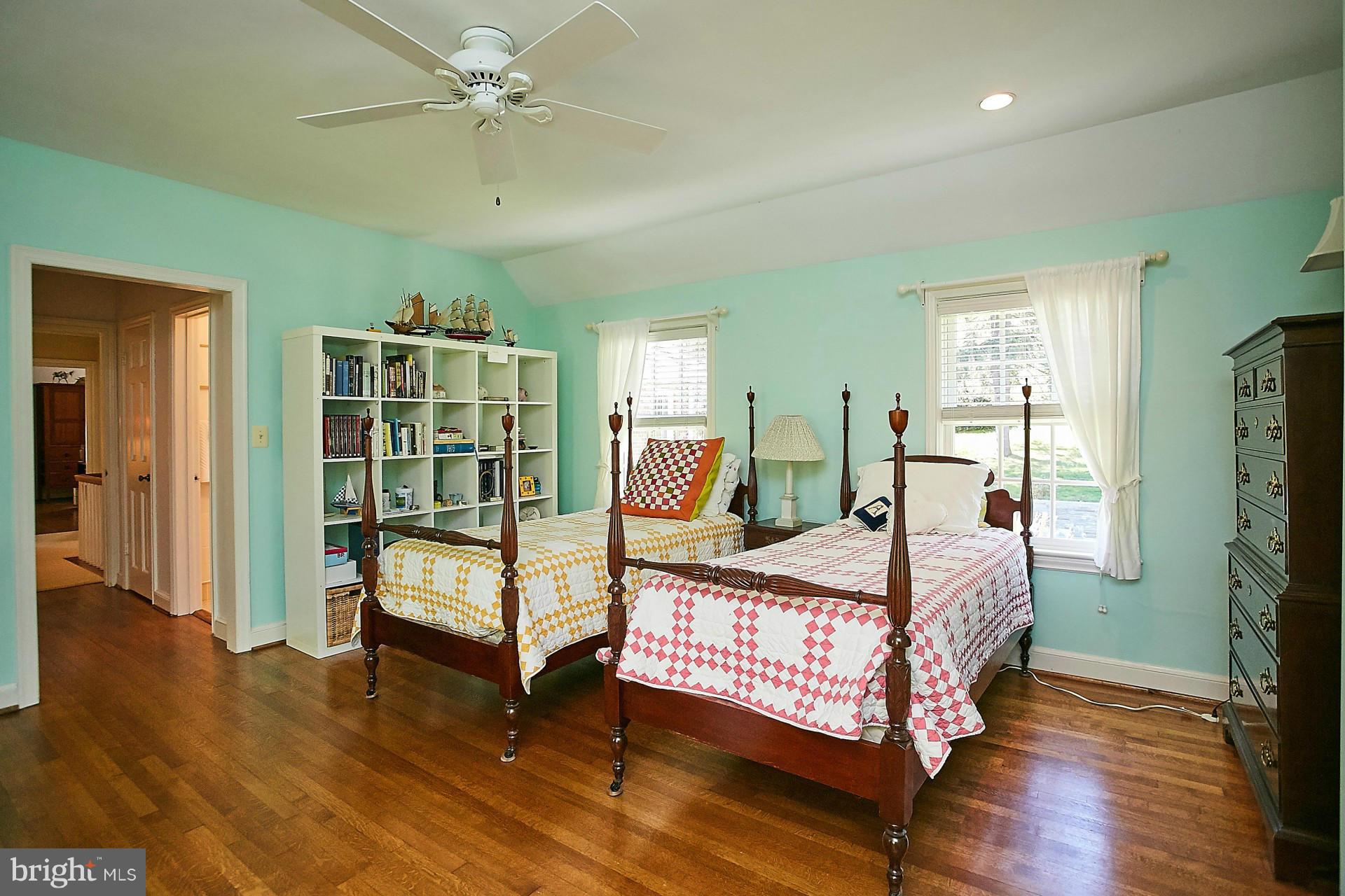 LANGLEY OAKS - Residential