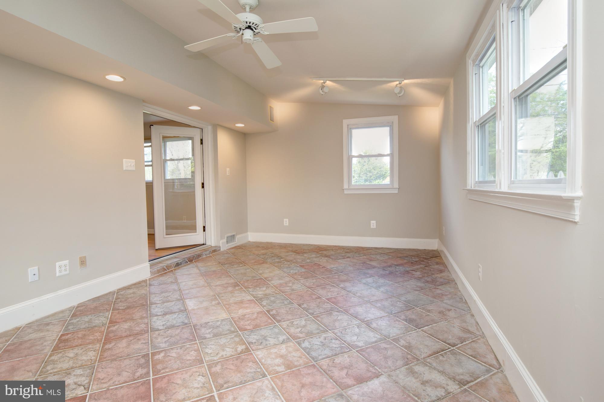 SPRINGFIELD - Residential