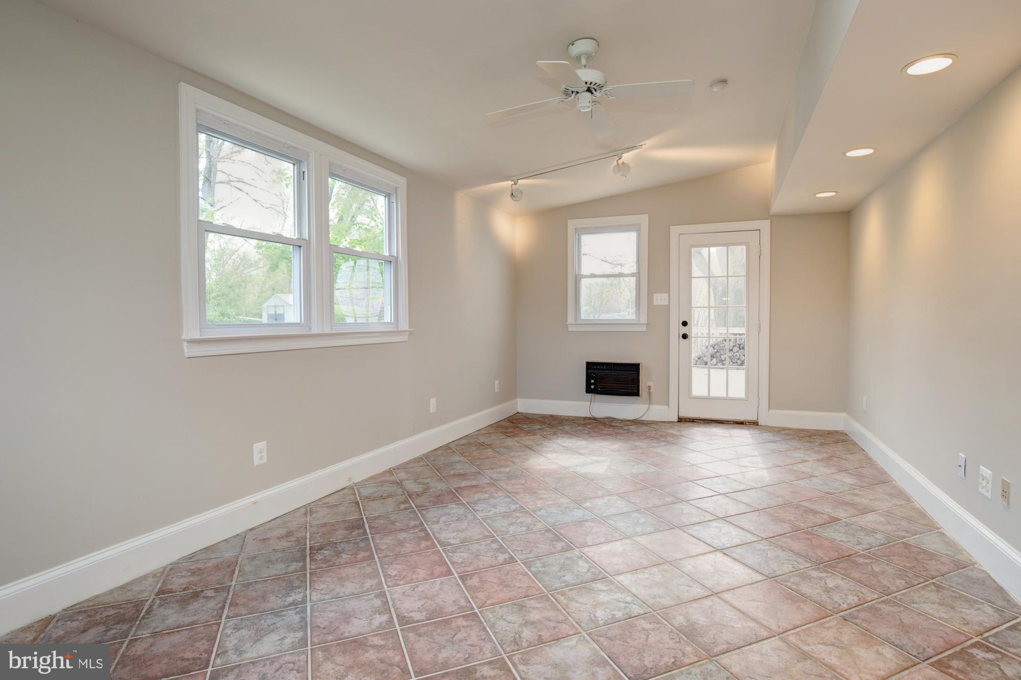 SPRINGFIELD - Residential