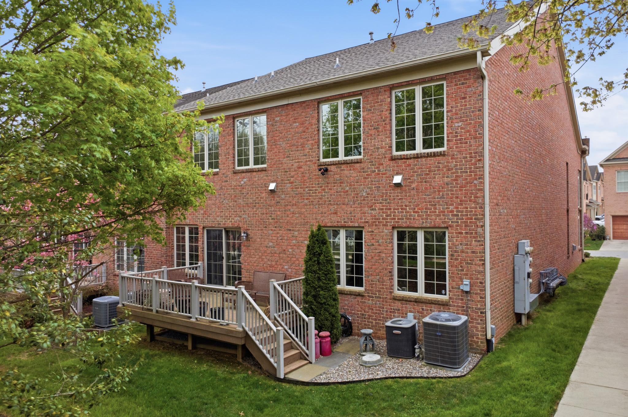 SCOT'S GLEN - Residential