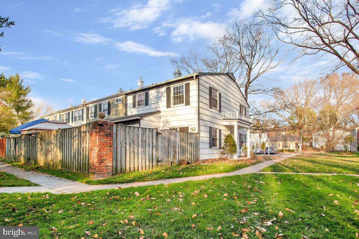 CROFTON TOWNE - Residential