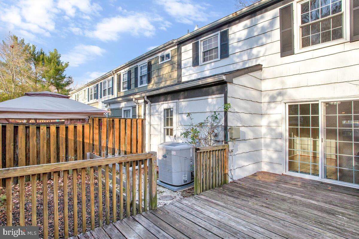 CROFTON TOWNE - Residential