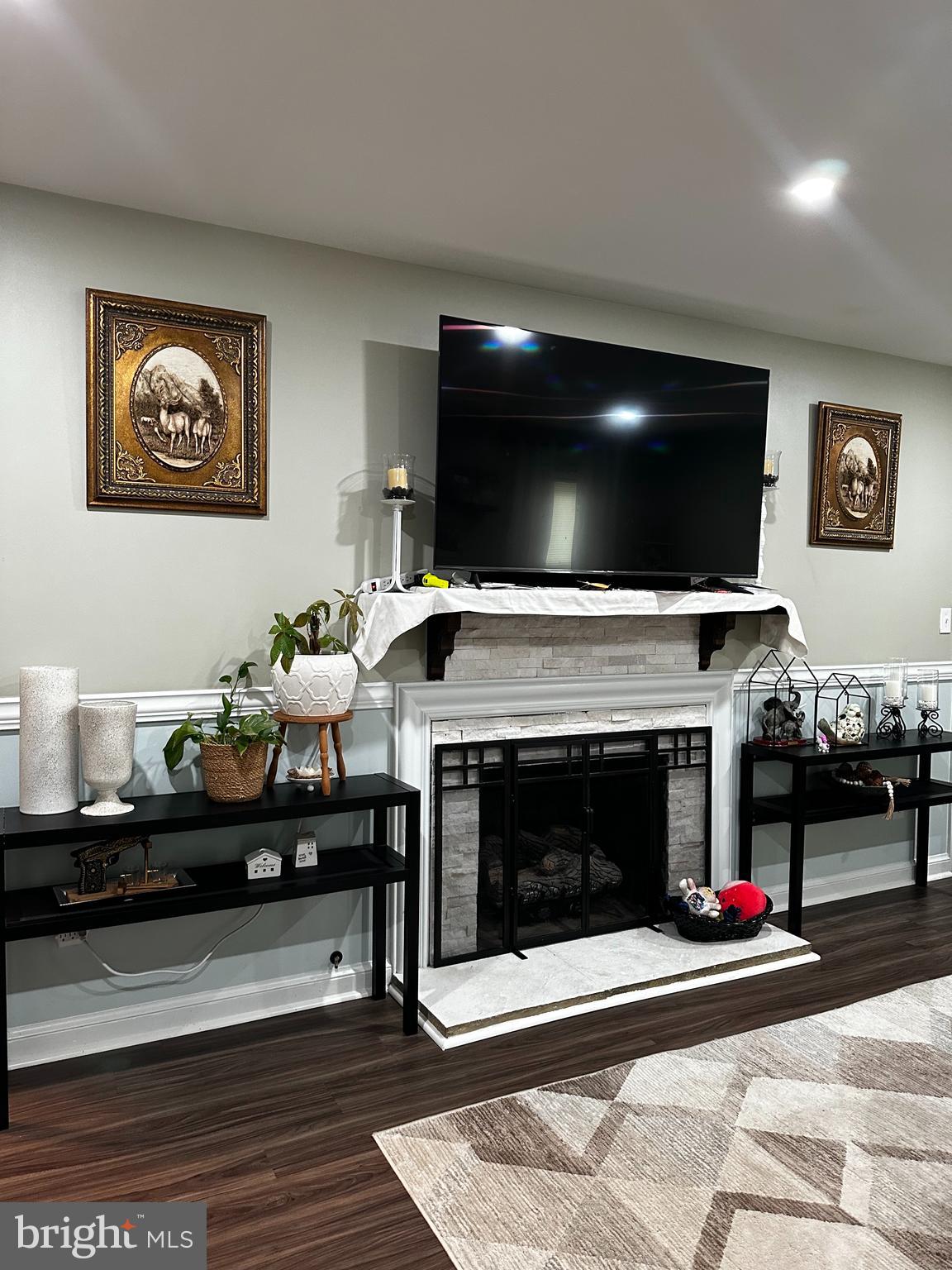 FORT WASHINGTON - Residential