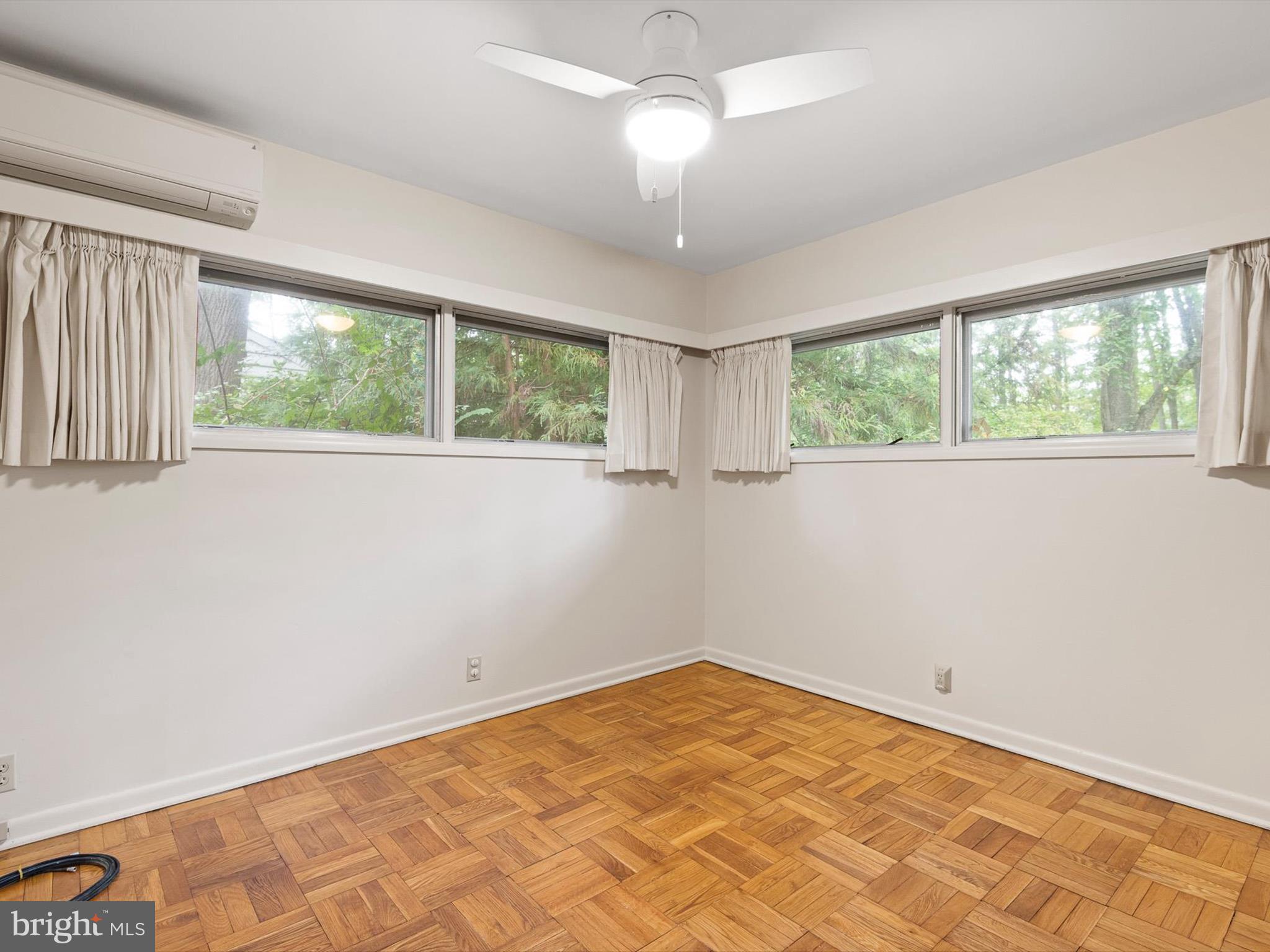 NOTTINGHAM MANOR - Residential Lease