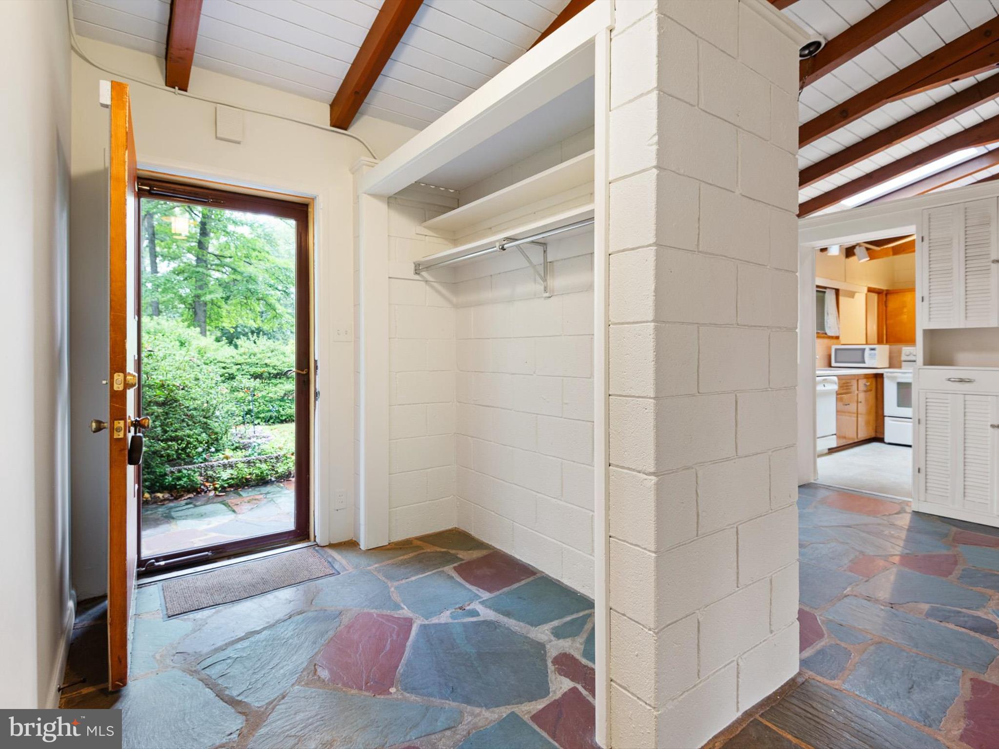 NOTTINGHAM MANOR - Residential Lease