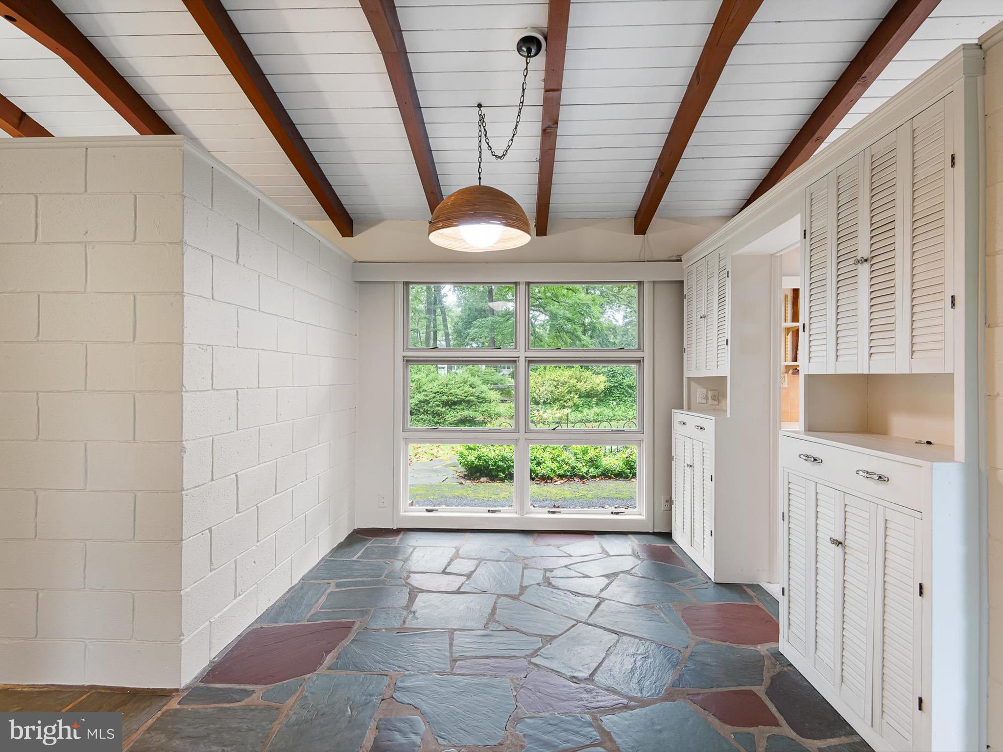 NOTTINGHAM MANOR - Residential Lease