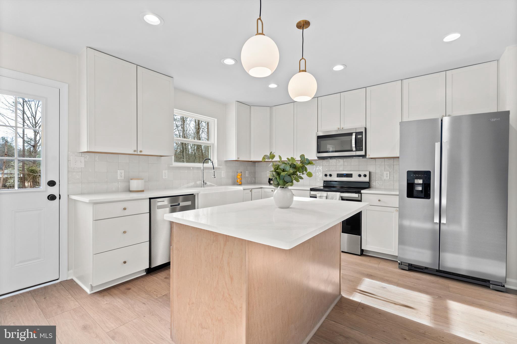 LAKE LAND OR - Residential