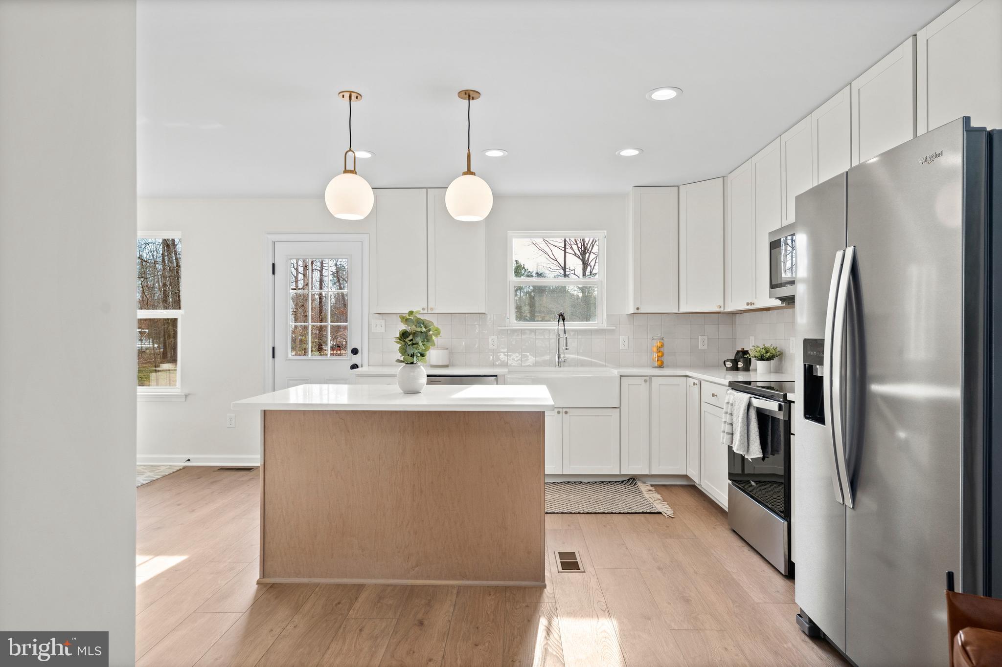 LAKE LAND OR - Residential