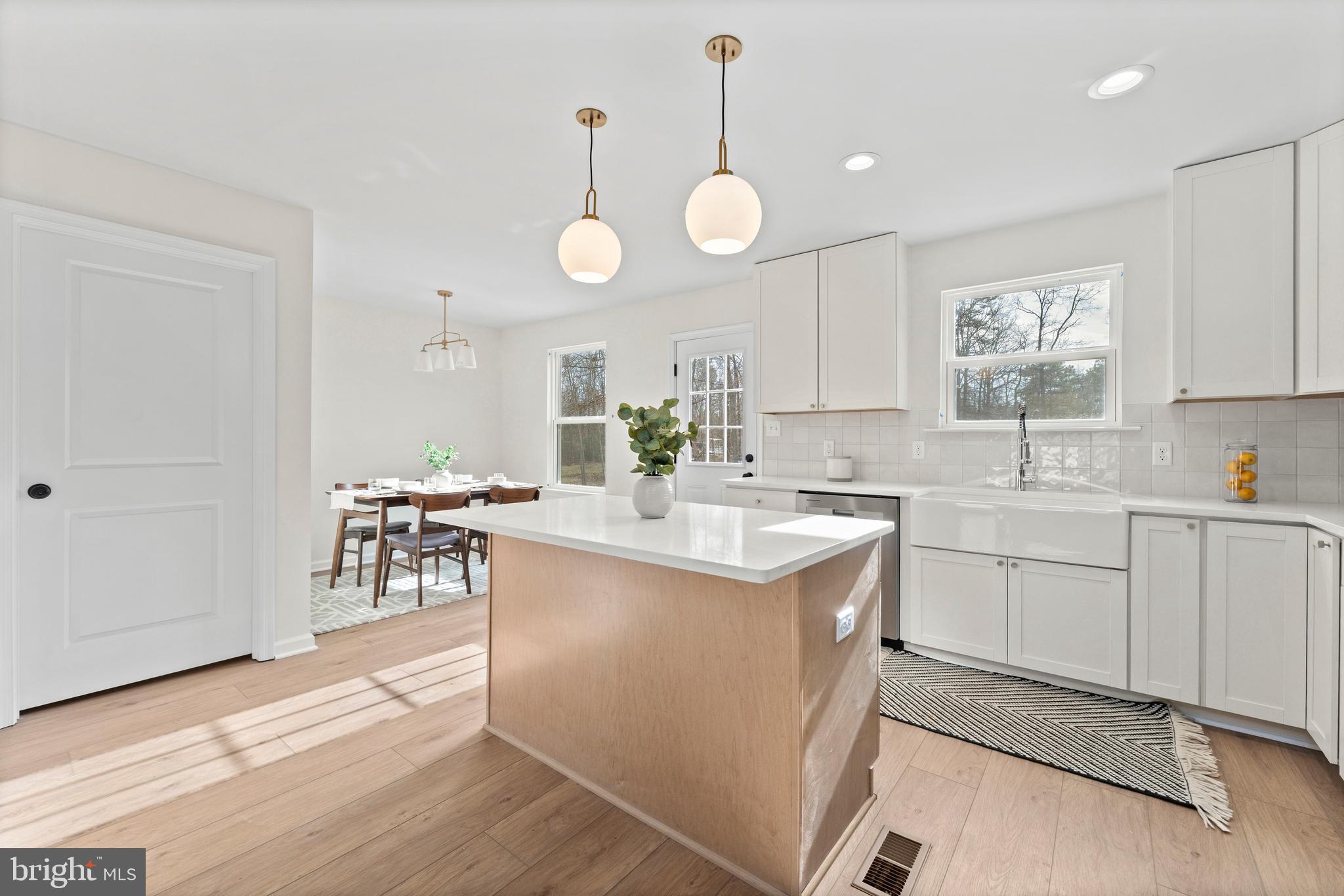 LAKE LAND OR - Residential