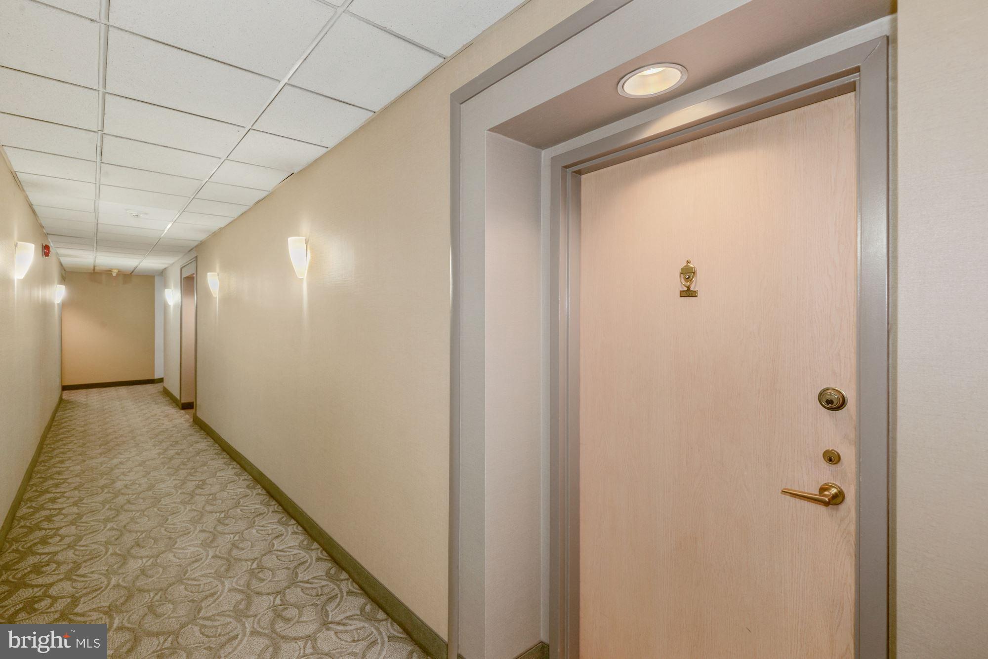 2111 WISCONSIN AVENUE NW 704