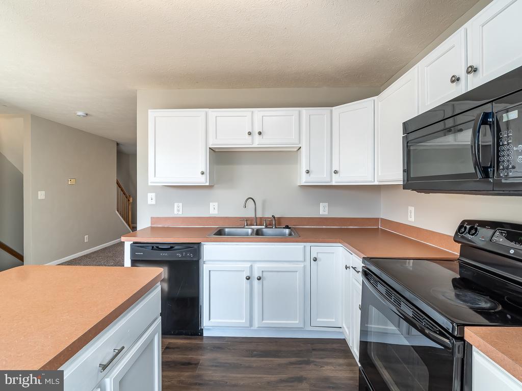 CHARLESTOWN COMMONS - Residential