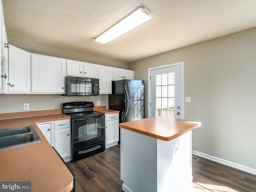 CHARLESTOWN COMMONS - Residential