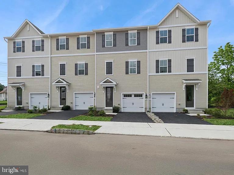 Photo 1 of 32 — 53 SILVERBELL AVENUE, BERLIN, NJ 08009