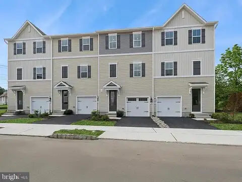 MLS: NJCD2122640