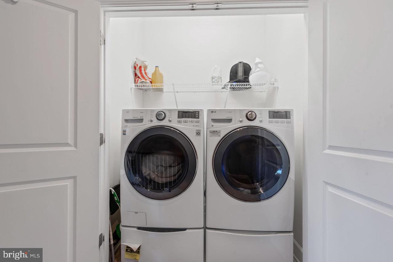 HAYMARKET CROSSING - Residential Lease