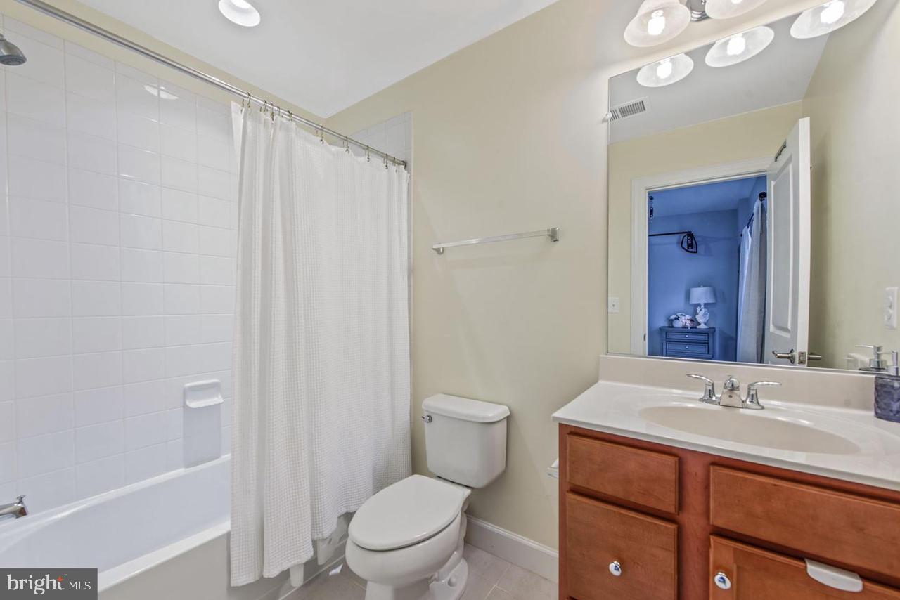 HAYMARKET CROSSING - Residential Lease