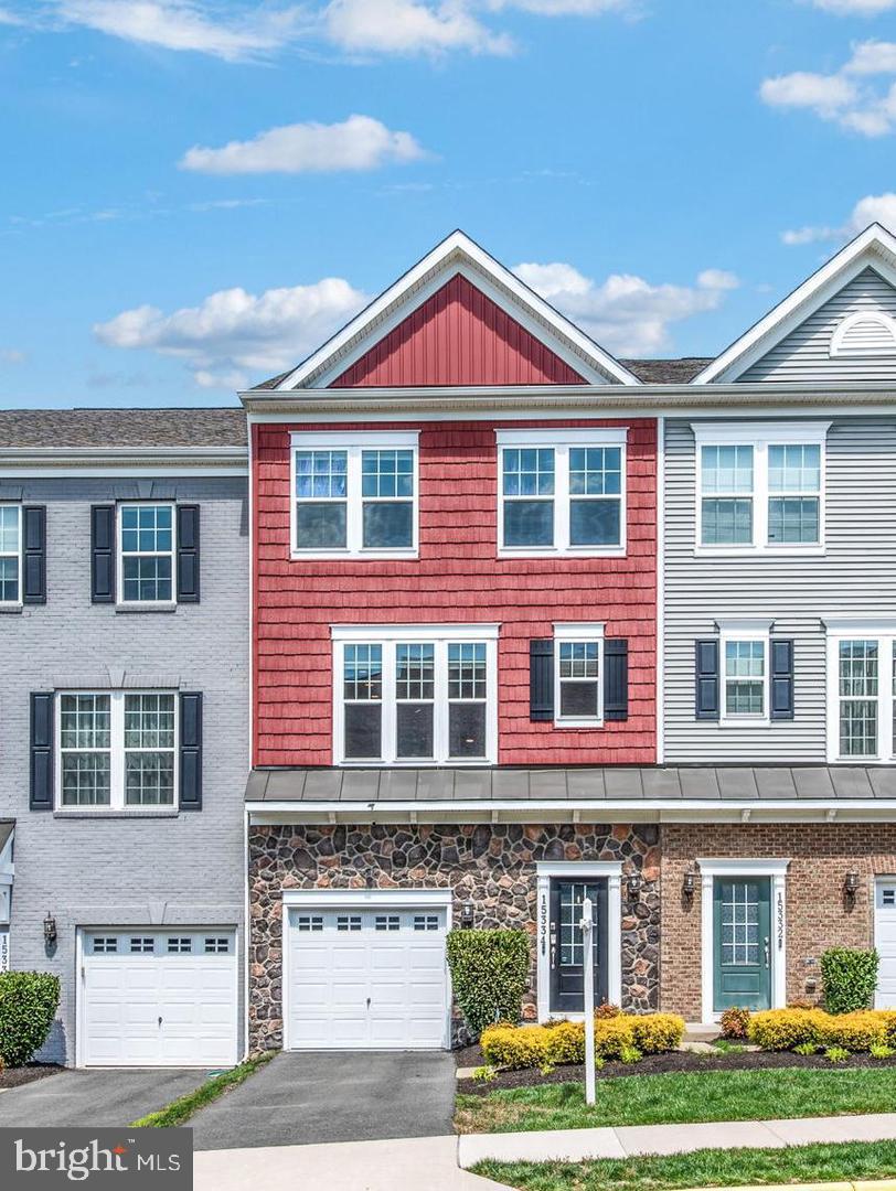 HAYMARKET CROSSING - Residential Lease