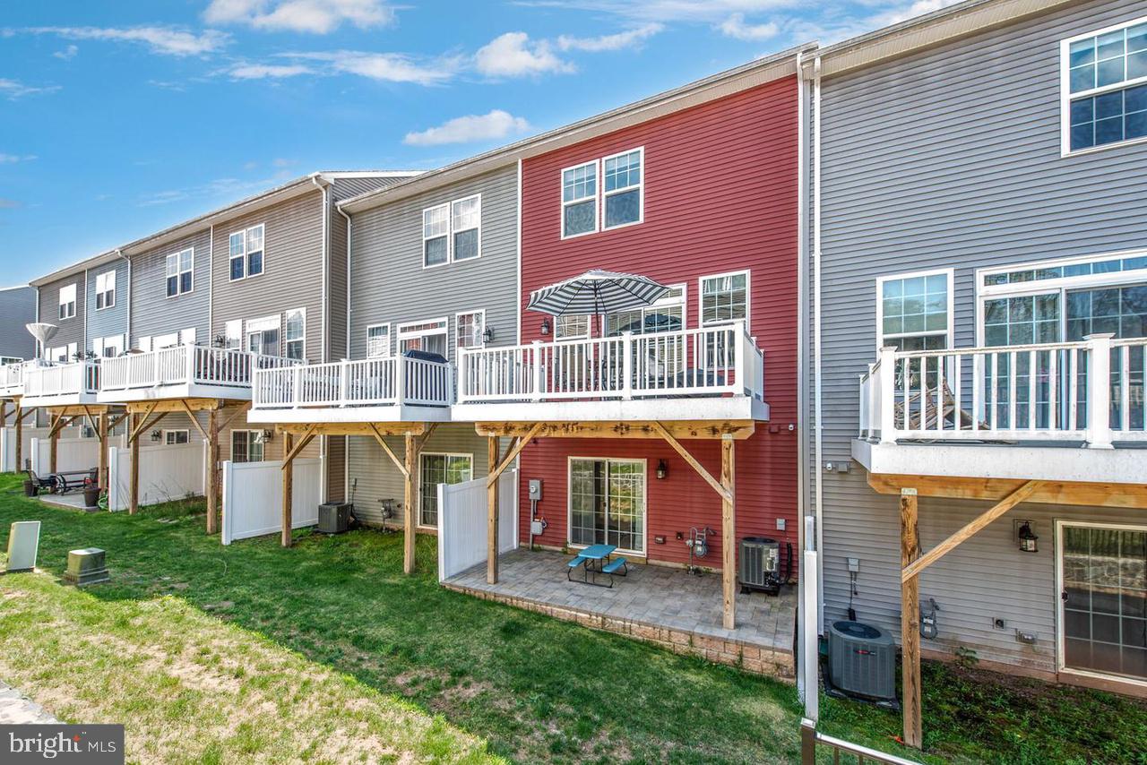 HAYMARKET CROSSING - Residential Lease