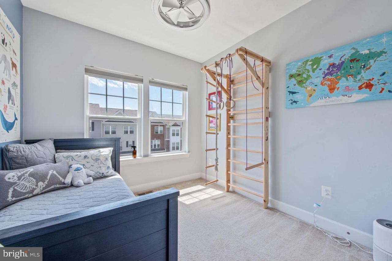 HAYMARKET CROSSING - Residential Lease