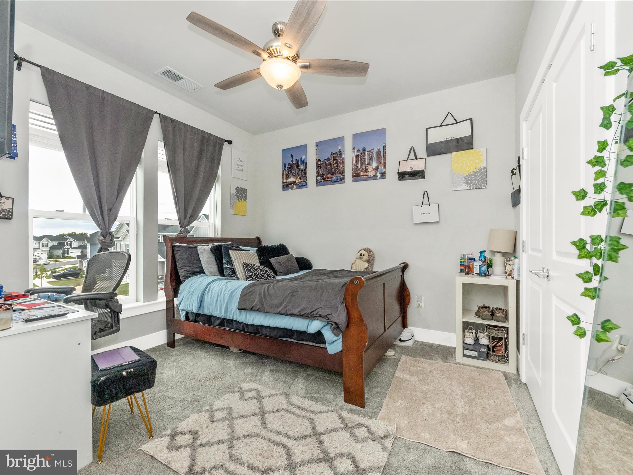 TWO RIVERS - Residential