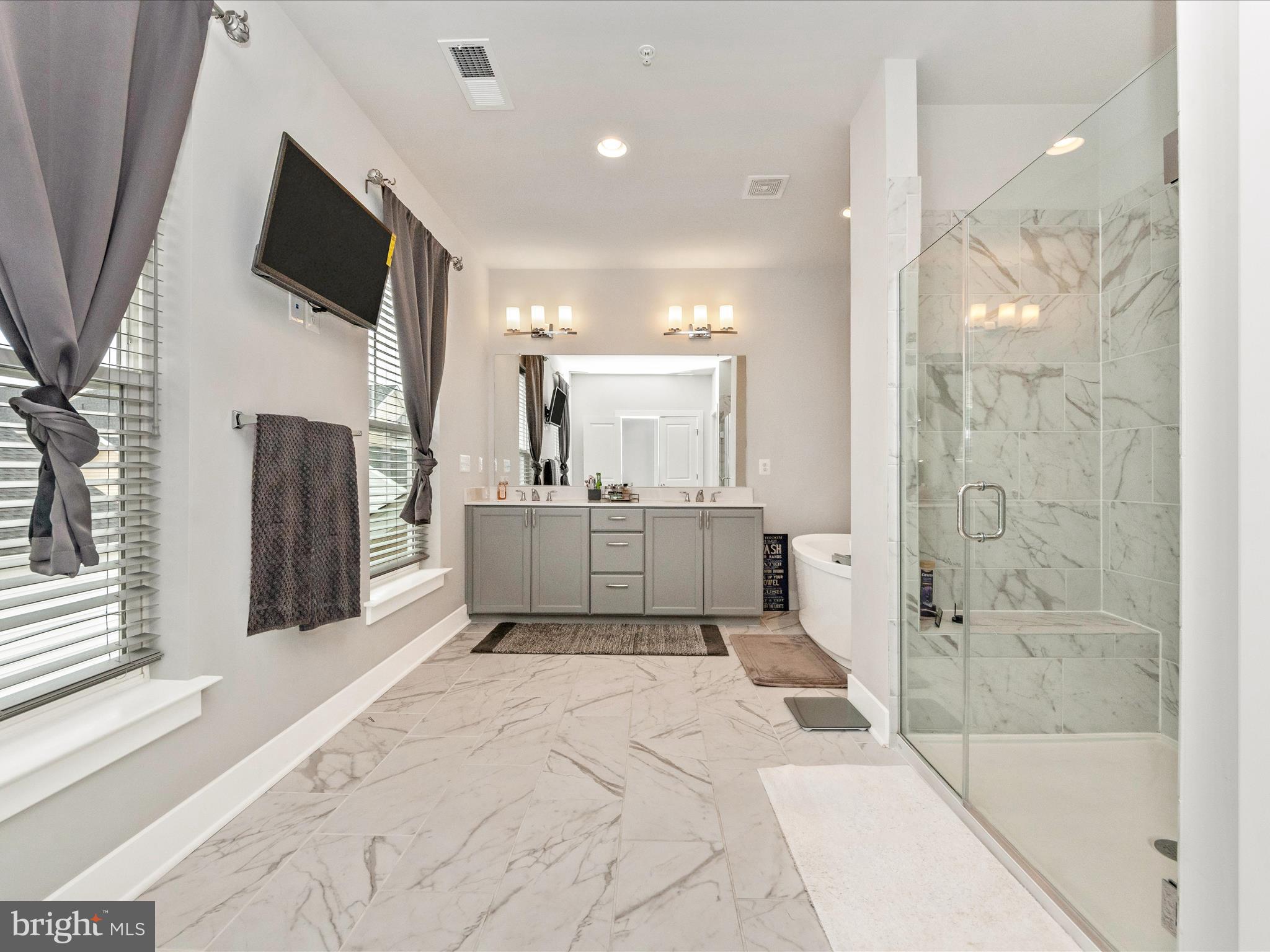 TWO RIVERS - Residential