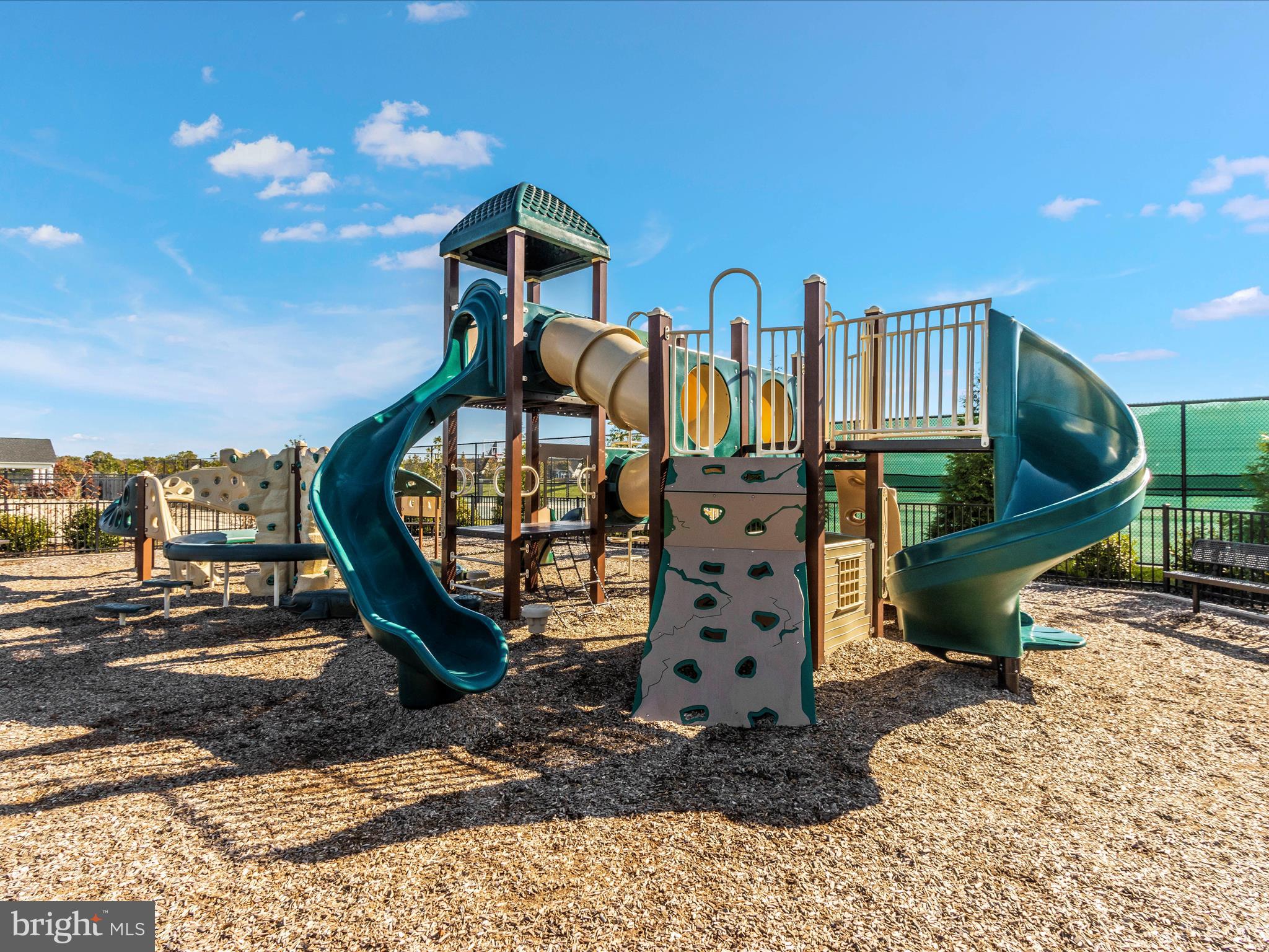 TWO RIVERS - Residential