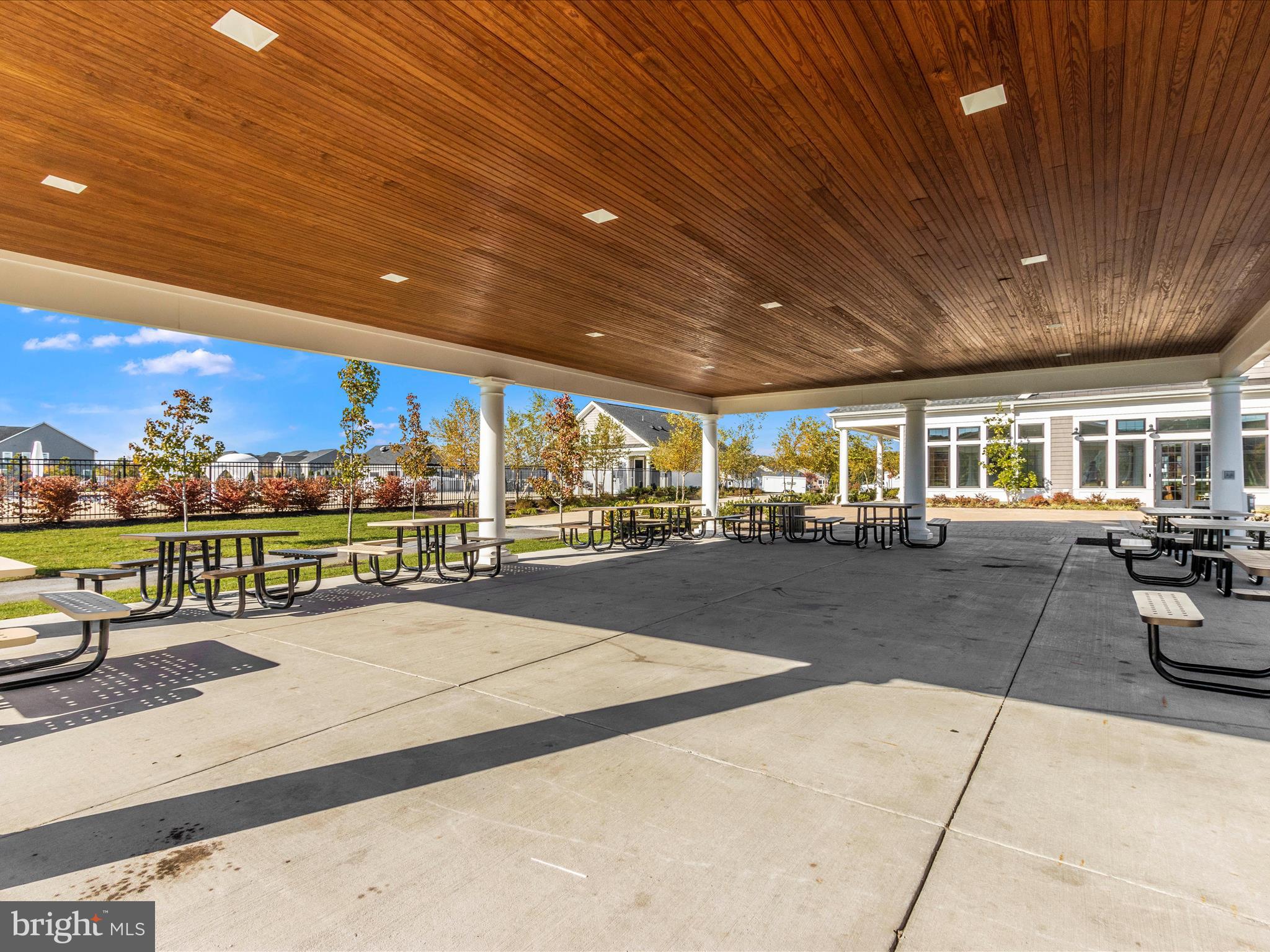 TWO RIVERS - Residential