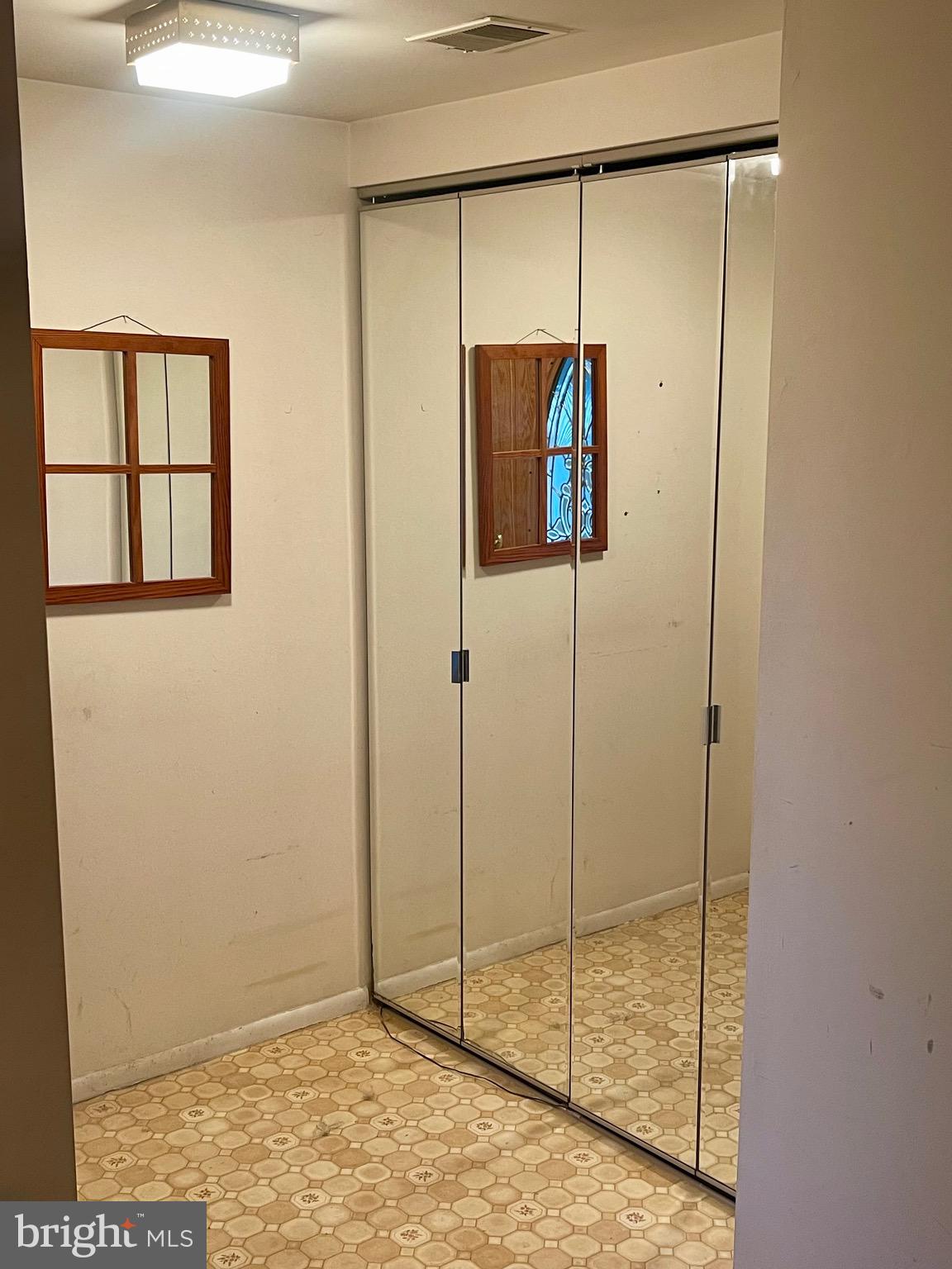 NESHAMINY VALLEY - Residential