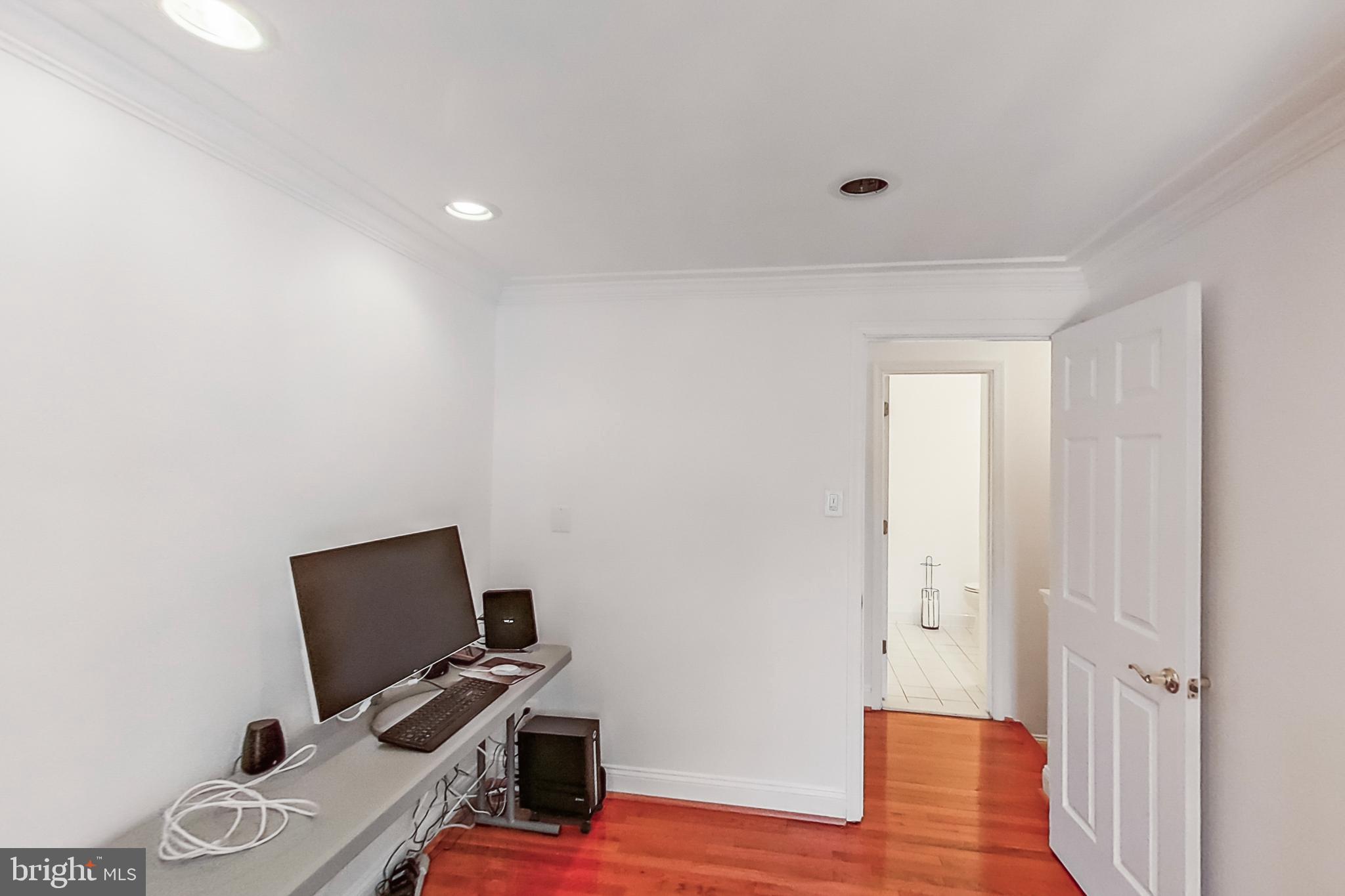 CHURCHILL TOWN SECTOR - Residential