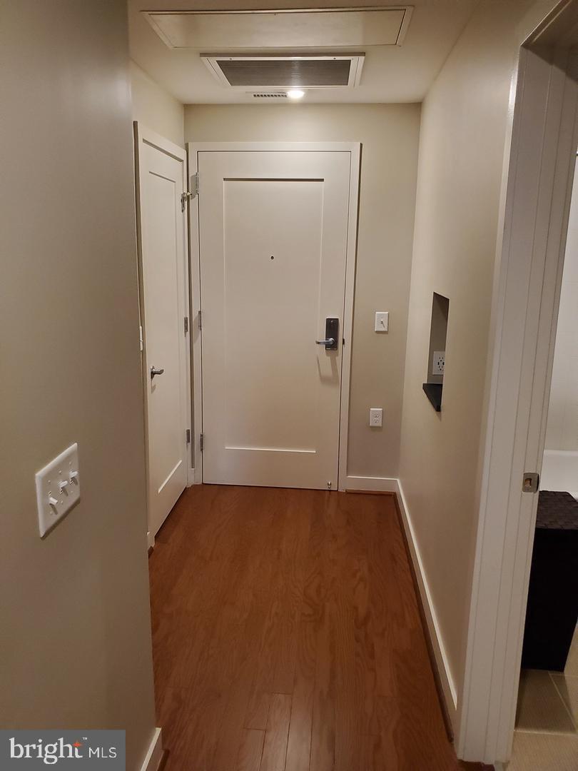 1320 FENWICK LANE 700