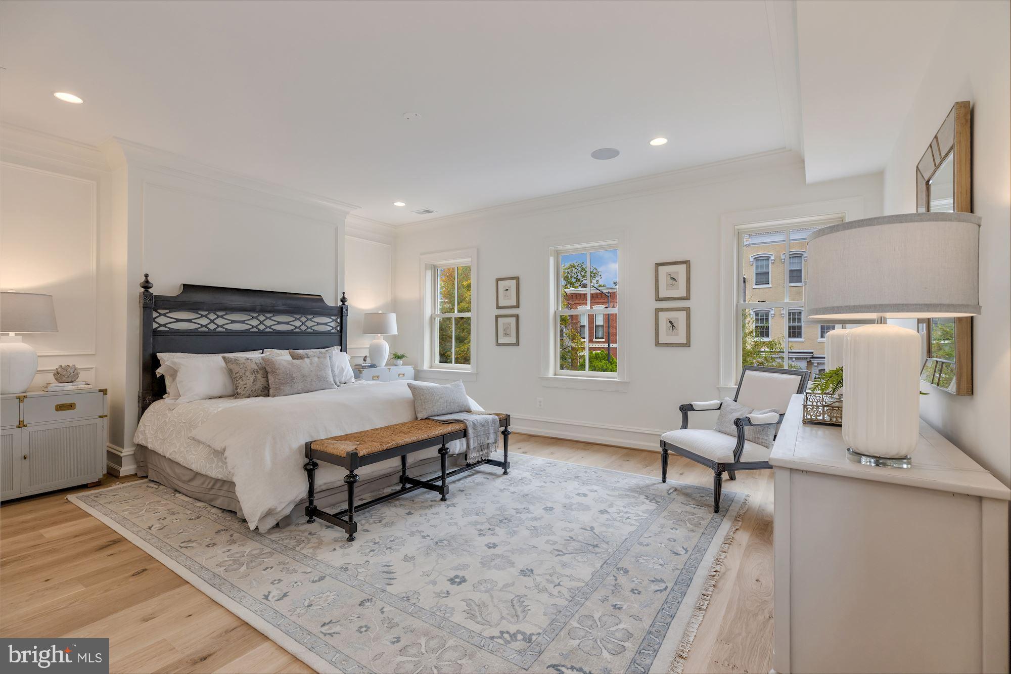 CAPITOL HILL - Residential