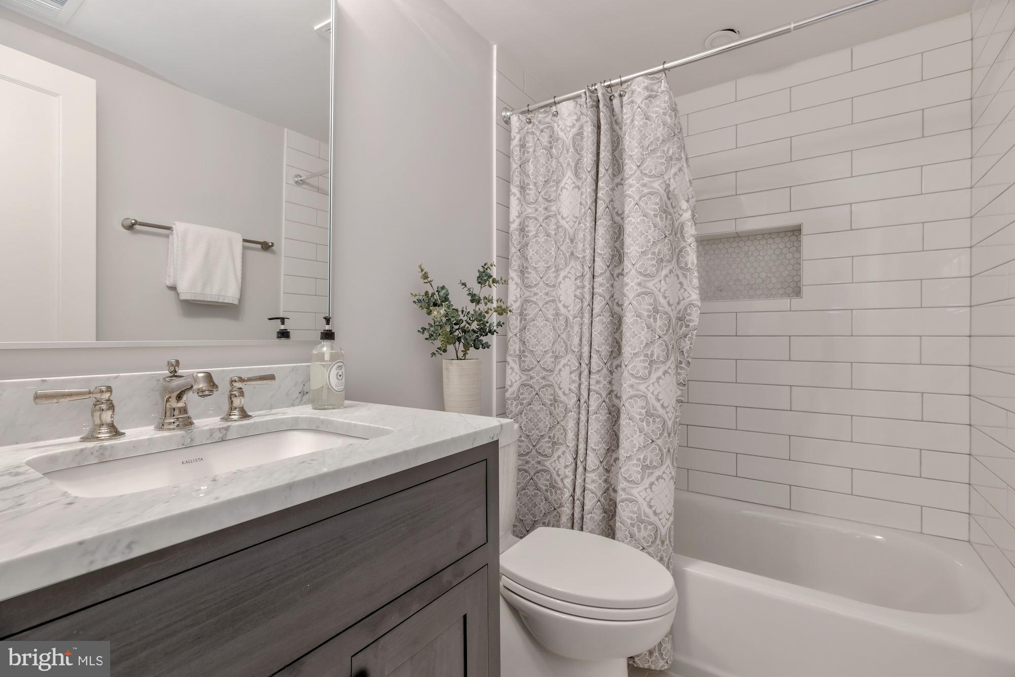 CAPITOL HILL - Residential