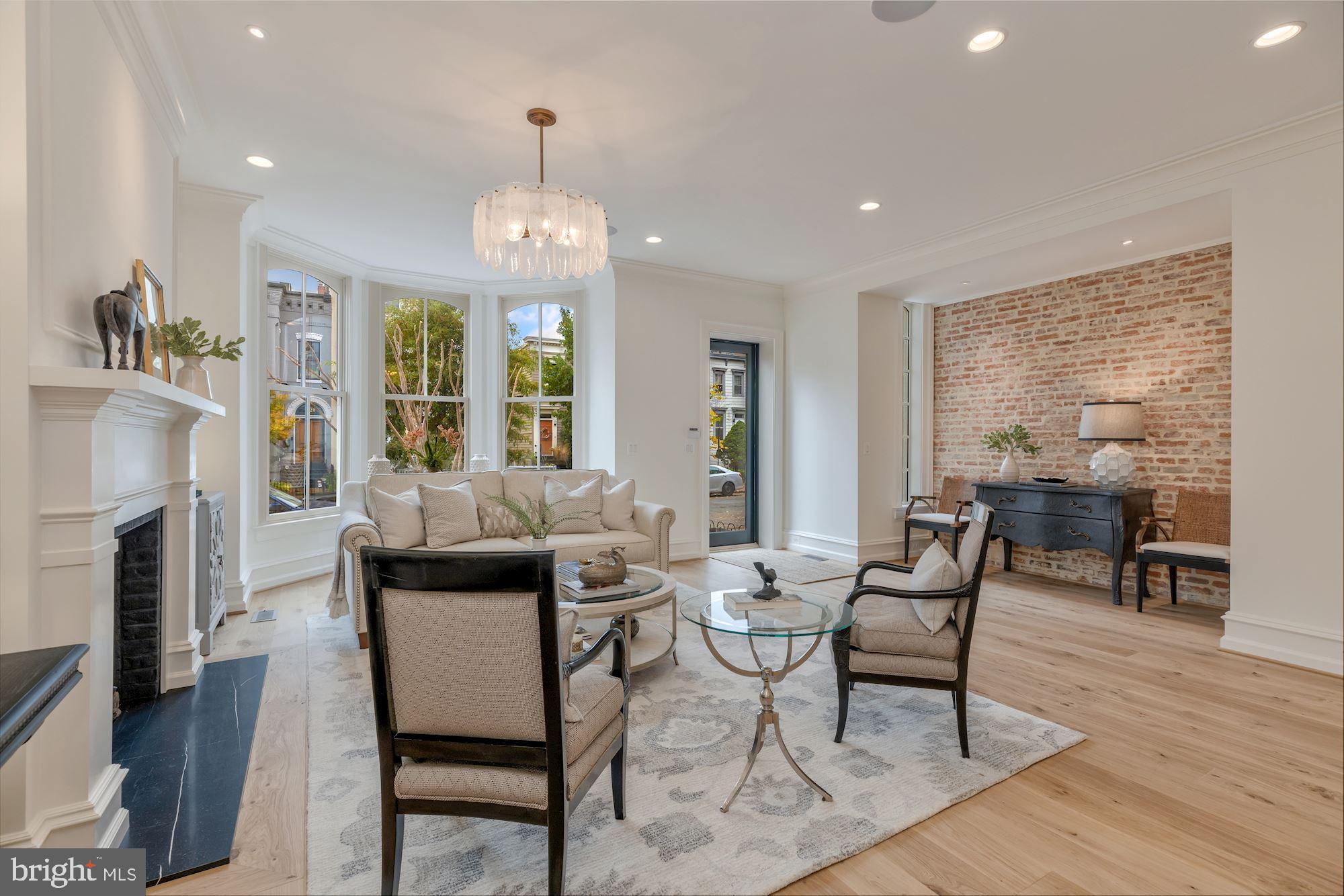 CAPITOL HILL - Residential