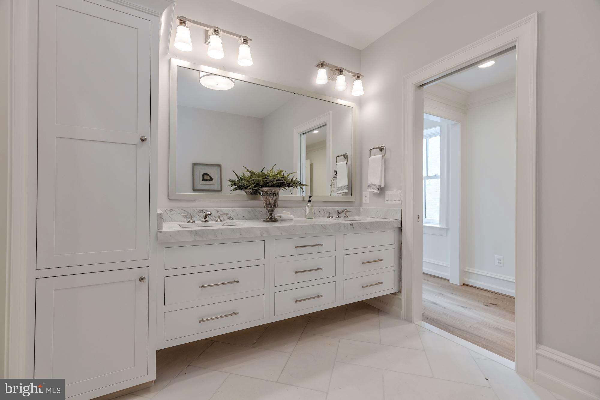 CAPITOL HILL - Residential
