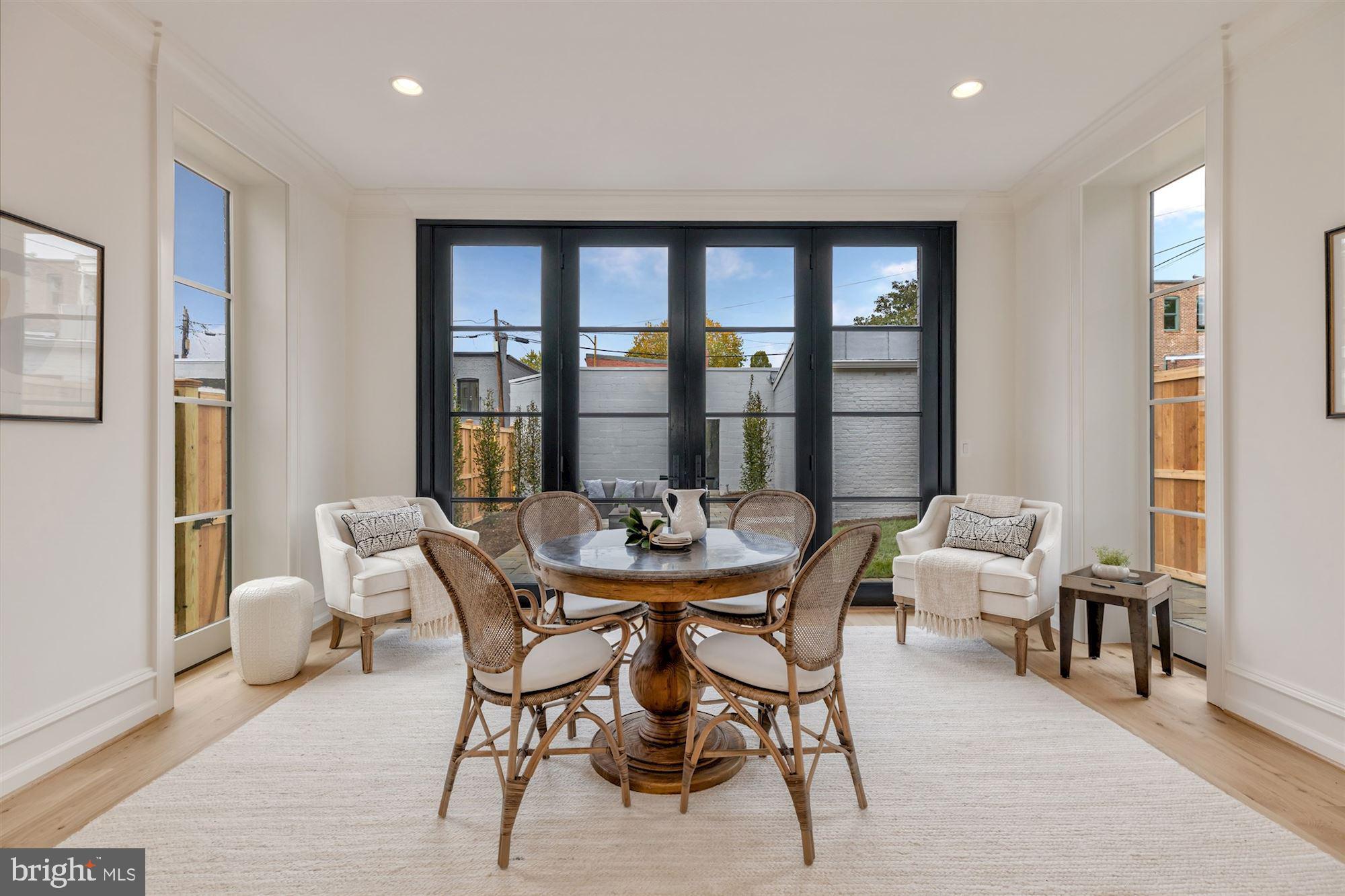 CAPITOL HILL - Residential